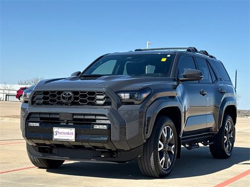 Used 2025 Toyota 4Runner TRD Sport image 3