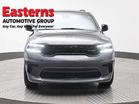 Used 2024 Dodge Durango GT RWD image 2