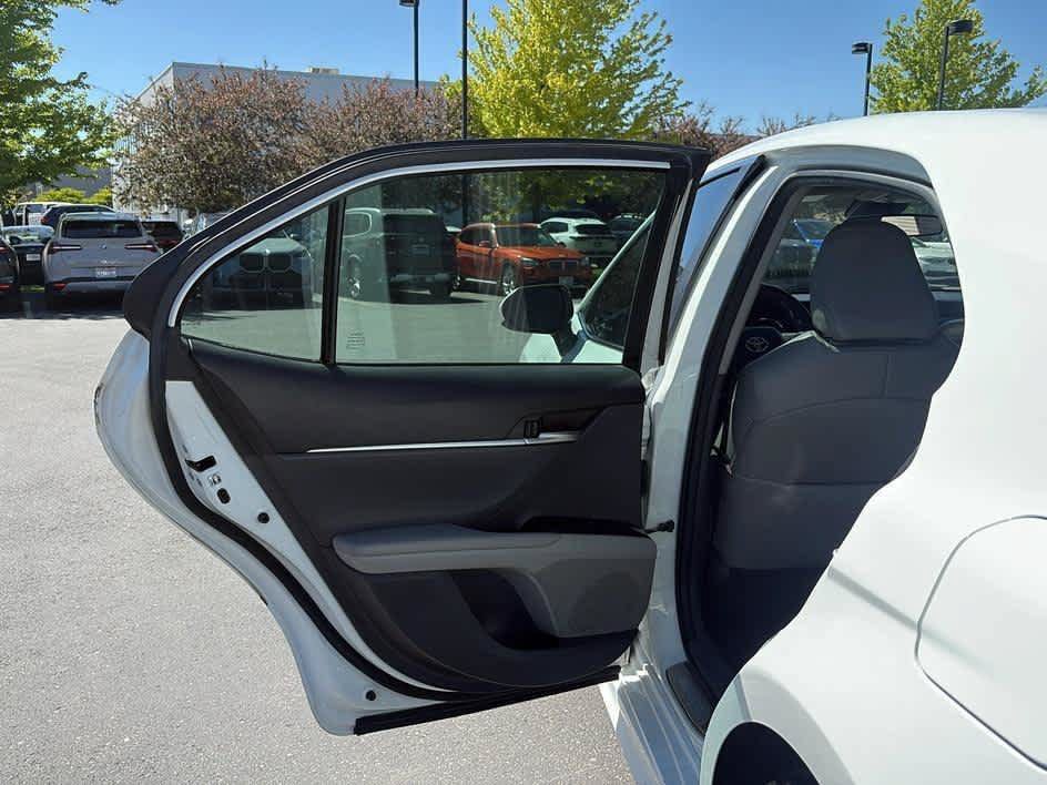 Used 2018 Toyota Camry SE w/ Protection Package (Q2) FWD image 22