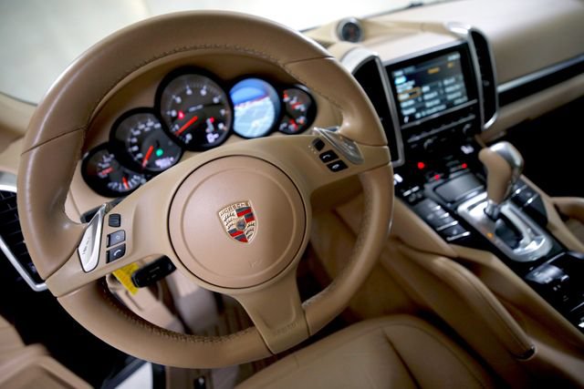 Used 2014 Porsche Cayenne AWD/4WD image 7
