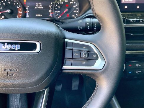 Certified 2026 Jeep Compass Latitude AWD/4WD image 19