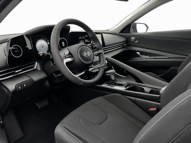 New 2025 Hyundai Elantra SEL FWD image 14