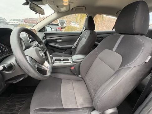Used 2024 Nissan Sentra SV FWD image 9