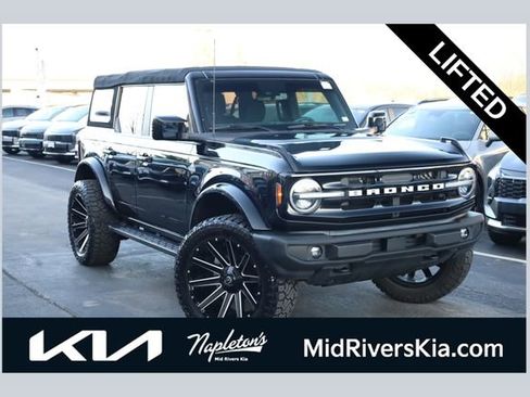 Used 2022 Ford Bronco Outer Banks image 1