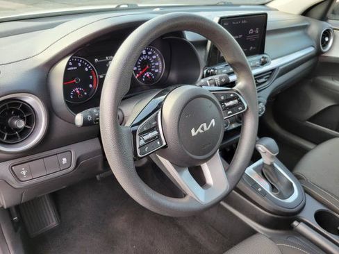 Used 2024 Kia Forte LXS FWD image 9