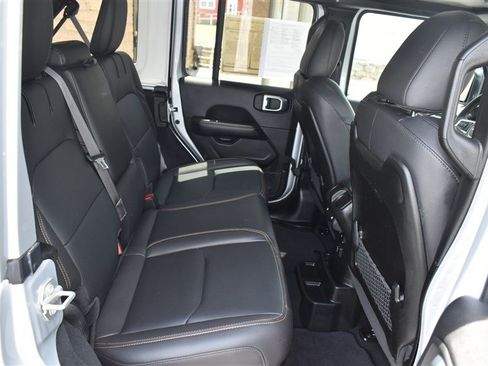 Used 2024 Jeep Wrangler Unlimited Sahara AWD/4WD image 25