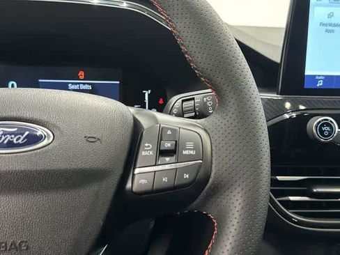 Used 2025 Ford Escape ST-Line Select AWD/4WD image 18