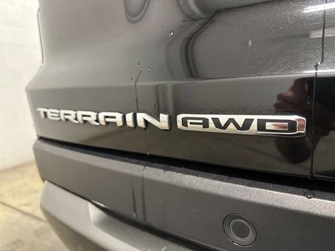Used 2025 GMC Terrain Elevation image 28