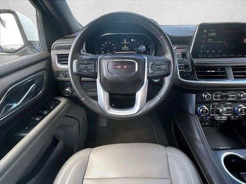 Used 2022 GMC Yukon XL SLT w/ SLT Luxury Package RWD image 7