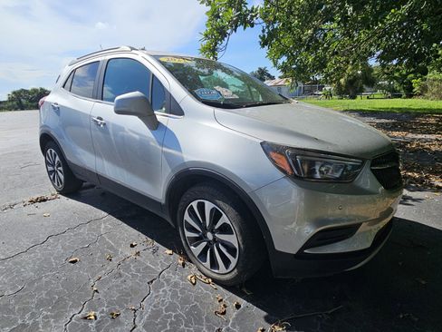 Used 2021 Buick Encore Preferred w/ Safety Package II image 4