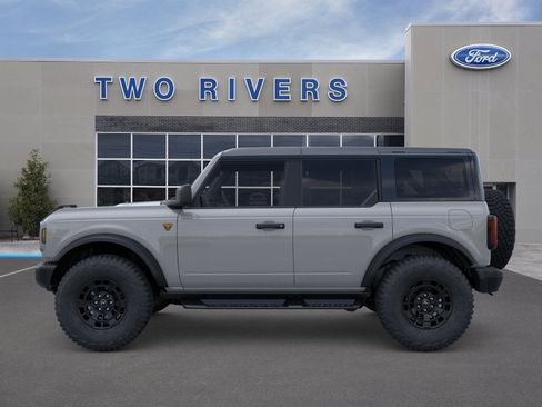 New 2026 Ford Bronco Badlands AWD/4WD image 3