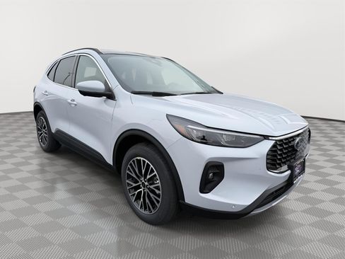 New 2025 Ford Escape SE w/ PHEV Premium Package image 2