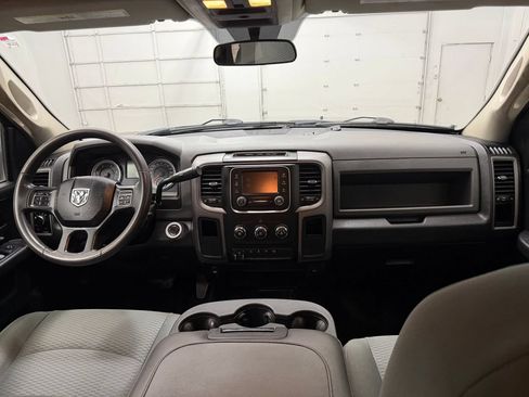 Used 2018 RAM 2500 Tradesman w/ Chrome Appearance Group AWD/4WD image 13