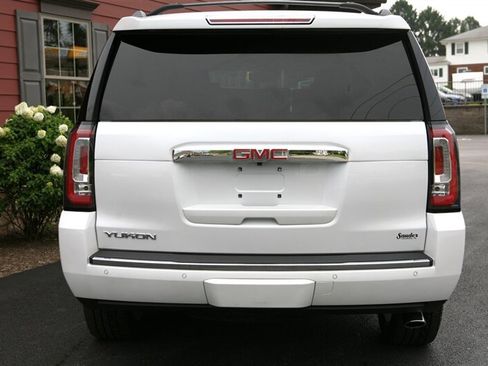 Used 2020 GMC Yukon Denali w/ Denali Ultimate Package AWD/4WD image 6