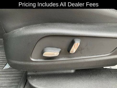 Used 2024 Cadillac XT6 Luxury w/ LPO, Floor Liner Package AWD/4WD image 6