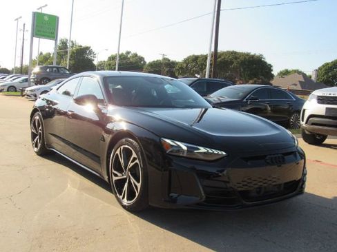 Used 2023 Audi e-tron GT Premium Plus w/ Performance Package image 4