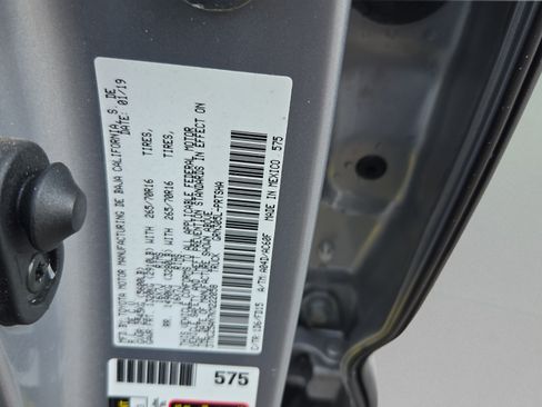 Used 2019 Toyota Tacoma 4x4 Double Cab image 16