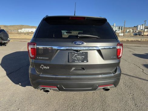Used 2018 Ford Explorer Limited image 18