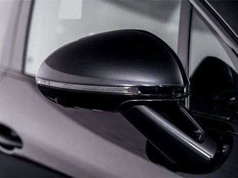 Used 2022 Porsche Macan S w/ Premium Package Plus image 27