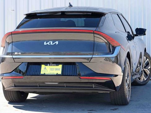 Used 2023 Kia EV6 Wind image 4