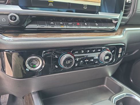 Used 2023 Chevrolet Silverado 1500 LT Trail Boss AWD/4WD image 26