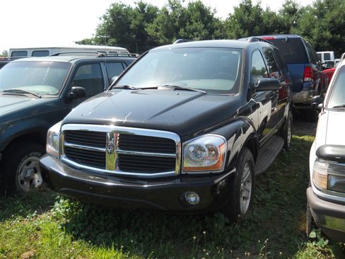 Used 2005 Dodge Durango SLT w/ Family Value Group image 2