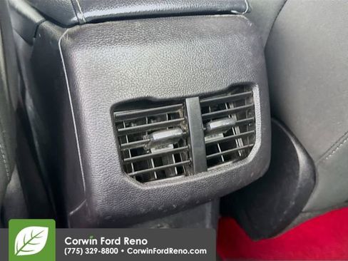 Used 2019 Ford Fusion SE image 25