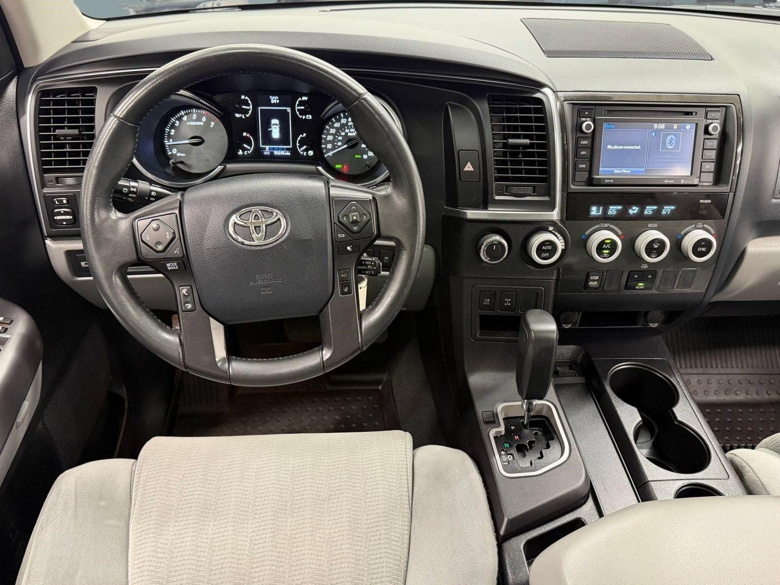 Used 2019 Toyota Sequoia SR5 AWD/4WD image 32