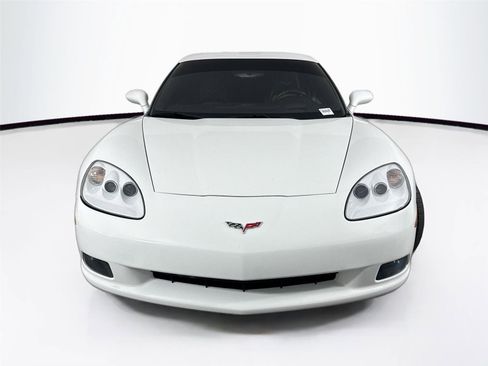 Used 2008 Chevrolet Corvette Coupe w/ Preferred Equipment Group RWD image 3