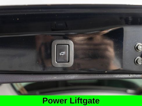 Used 2017 Toyota Highlander SE AWD/4WD image 30