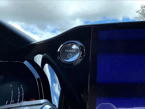 Used 2022 Lexus NX 350h Premium image 33