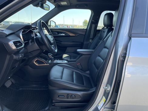 Used 2023 Chevrolet TrailBlazer ACTIV w/ Sun and Liftgate Package FWD image 17