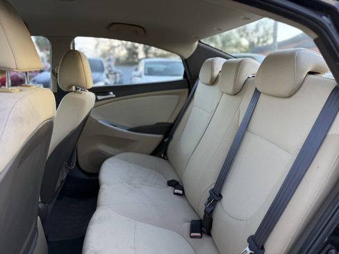 Used 2012 Hyundai Accent GLS image 20