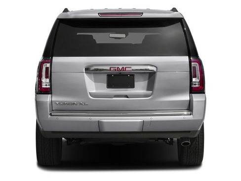 Used 2016 GMC Yukon XL Denali w/ Open Road Package AWD/4WD image 8
