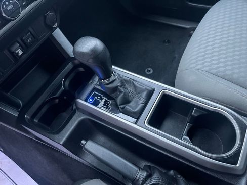 Certified 2021 Toyota Tacoma SR5 image 27