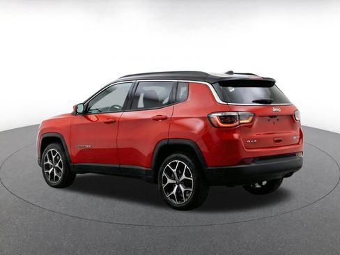 Used 2025 Jeep Compass Limited AWD/4WD image 7