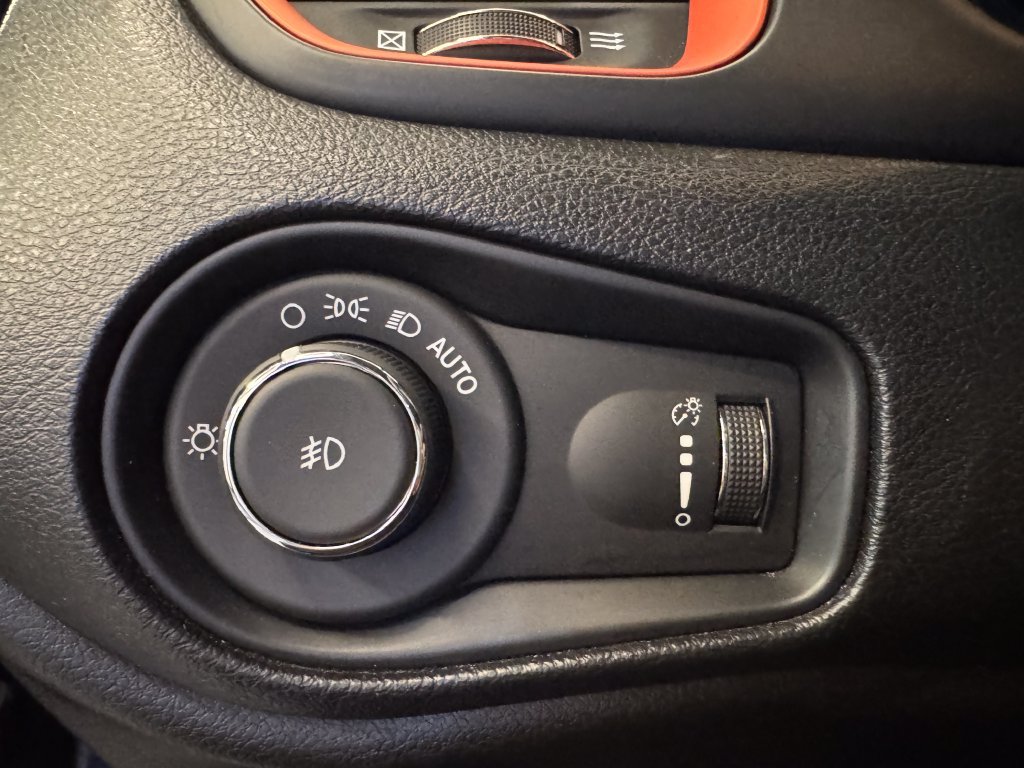 Used 2020 Jeep Renegade Sport AWD/4WD image 17