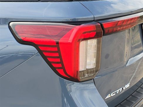 New 2025 Ford Explorer Active w/ Active Comfort Package image 32