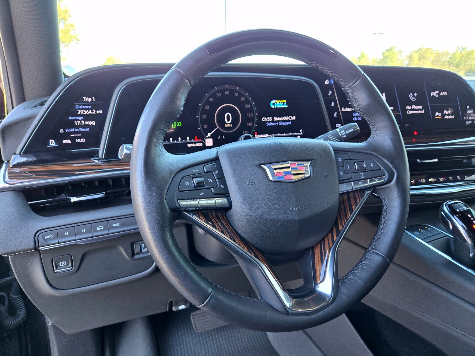 Used 2024 Cadillac Escalade Premium Luxury AWD/4WD image 11