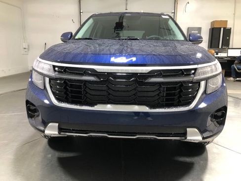 New 2026 Kia Seltos EX image 2