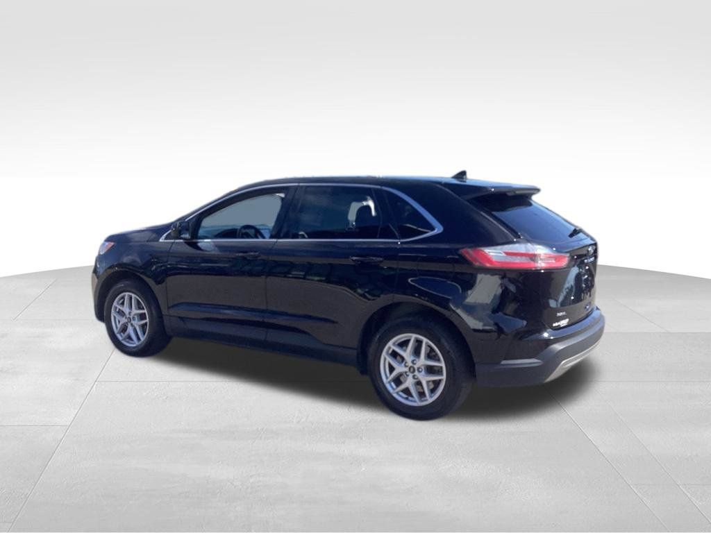 Used 2024 Ford Edge SEL AWD/4WD image 4