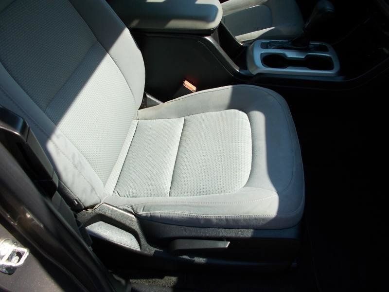 Used 2015 Chevrolet Colorado LT RWD image 19