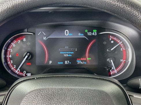 Certified 2025 Toyota RAV4 XLE FWD image 20