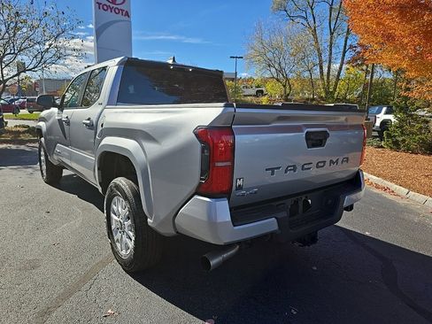 Certified 2024 Toyota Tacoma SR5 image 6