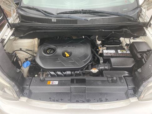 Used 2018 Kia Soul + image 9