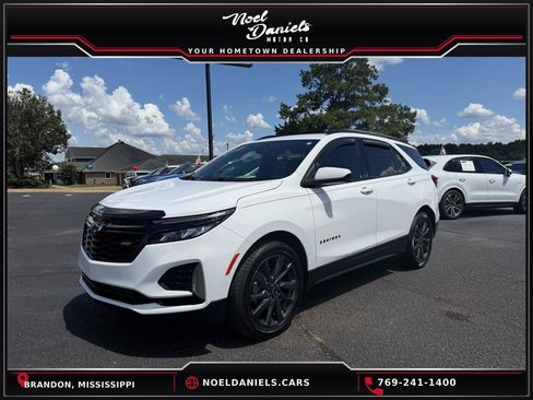 Used 2024 Chevrolet Equinox RS FWD image 1