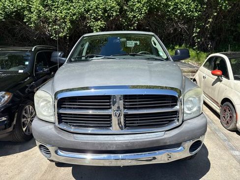 Used 2009 Dodge Ram 2500 Truck SXT AWD/4WD image 2