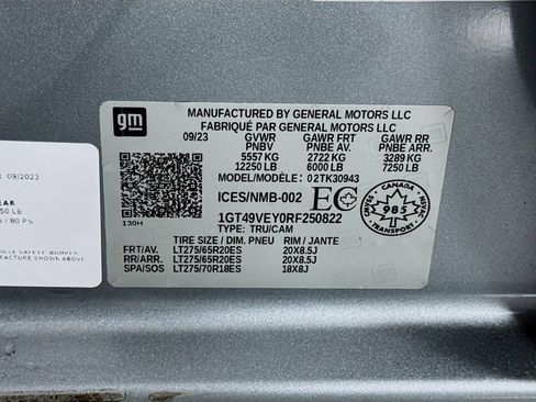 Used 2024 GMC Sierra 3500 AT4 w/ Technology Package AWD/4WD image 49