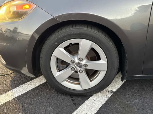 Used 2016 Dodge Dart SXT w/ Sun/Sound Group image 10