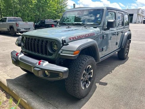 Used 2025 Jeep Wrangler Unlimited Rubicon AWD/4WD image 6